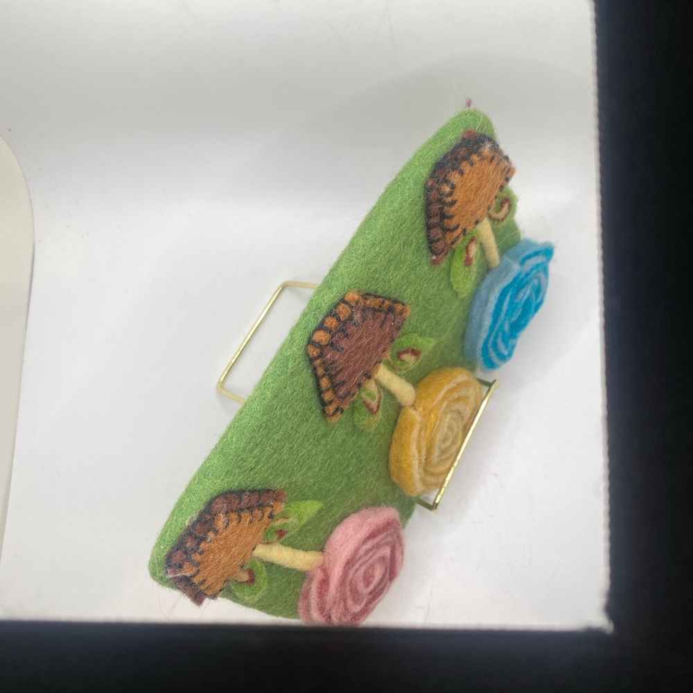 Rising Tide clutch bag handmade, felted wool pouch featuring a floral design - Picture 5 of 10